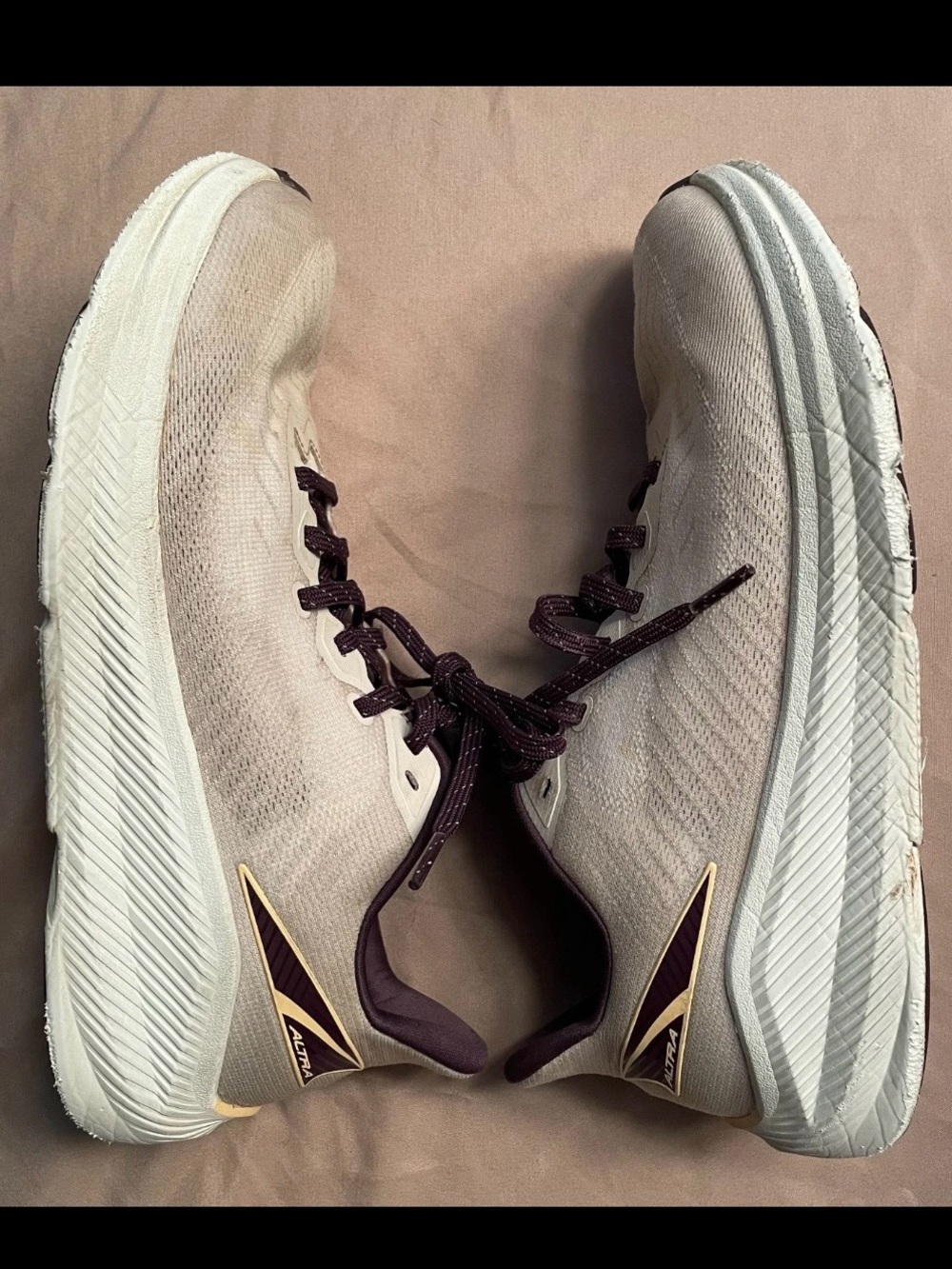 Altra Shoes Women’s 8.5 Experience Form Taupe Athletic Outdoor Sneakers